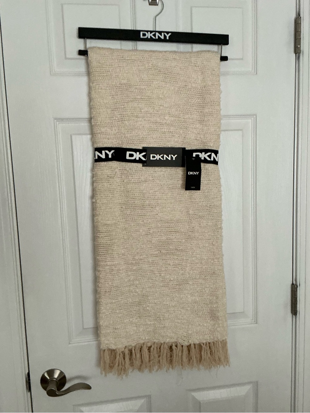 NWT Soft Faux Fur Blanket Throw ❄️